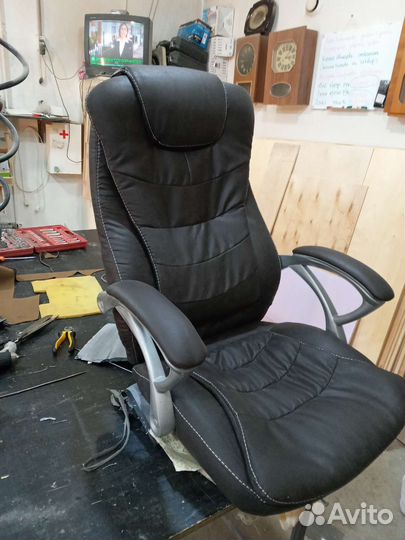 Перетяжка, ремонт мягкой мебели