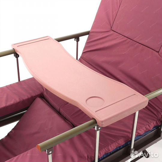 Медицинская кровать для лежачих больных