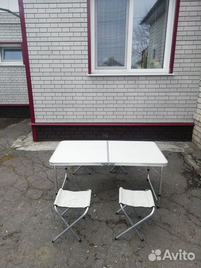 Стол складной со стульями