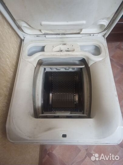 Стиральная машина с вертикальной загрузкой