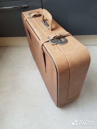 Винтажный кожаный чемодан СССР