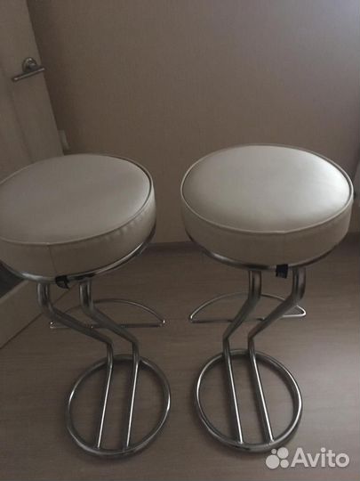 Барный стул