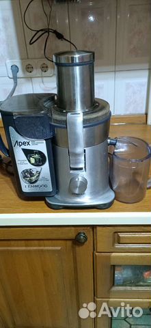 Соковыжималка центробежная Kenwood JE850