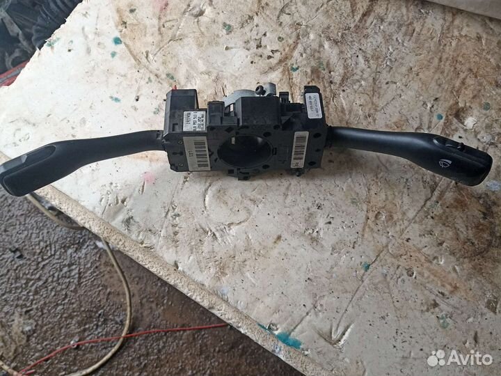 Фольцваген 8L0953513G подрулевой переключатель