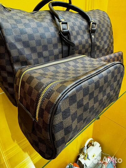 Комплект louis vuitton дорожная косметичка