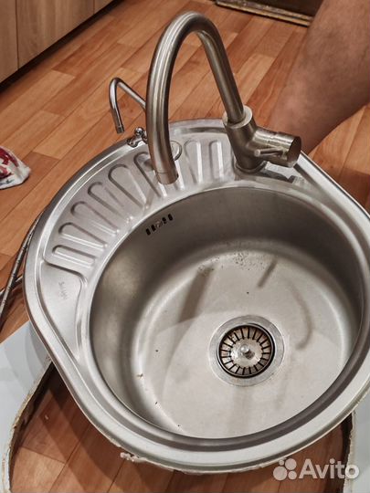 Мойка для кухни нержавейка бу+смеситель+кран фильт