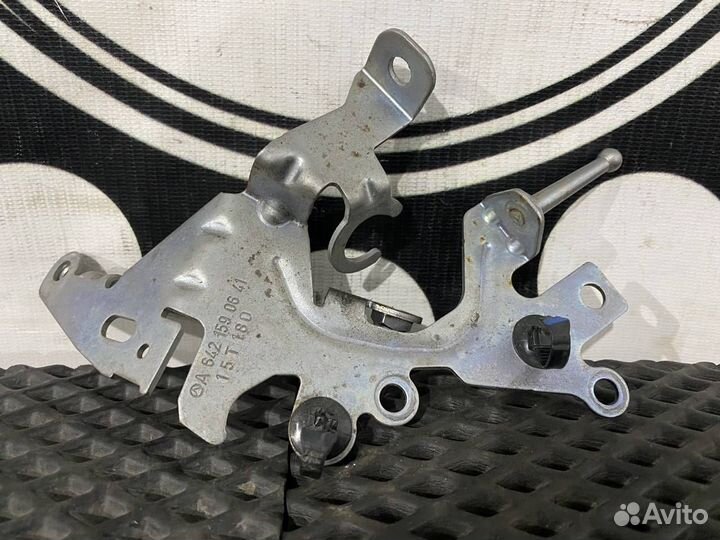 Крепление проводки Mercedes-Benz GLE W166