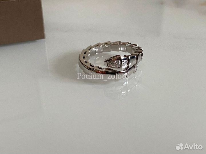 Кольцо Bvlgari serpenti белое золото с бриллиантам