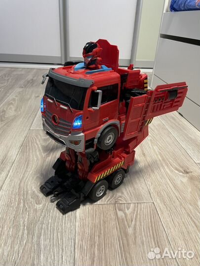 Машина на пульте управления