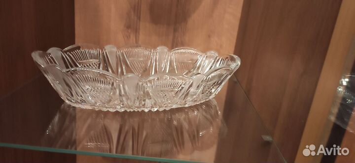Большая хрустальная салатница