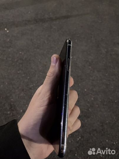 iPhone X, 64 ГБ