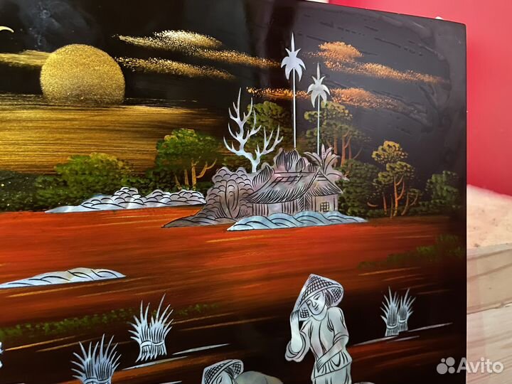 Лаковое панно с перломутром