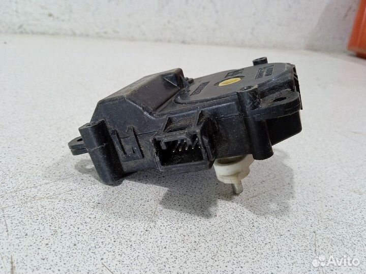 Моторчик управления заслонкой печки 8710633290