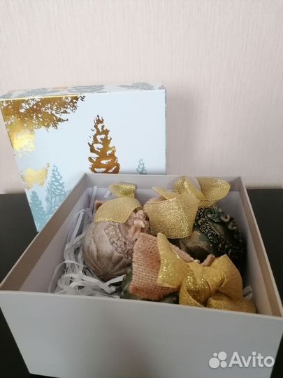 Новогодние шары на елку