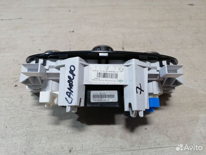 Блок управления кондиционером Renault Sandero 2