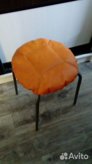 Чехлы на табуреты оранжевые иск. кожа