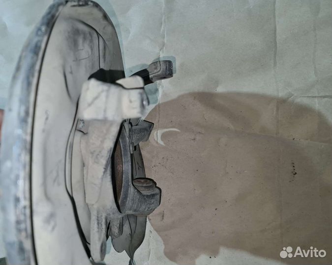 Цапфа задняя левая Mercedes W203