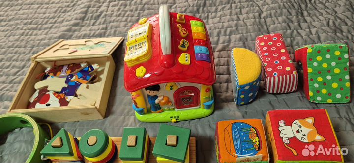 Развивающие игрушки пакетом