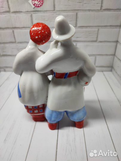 Фарфор На рынке Красная Книга