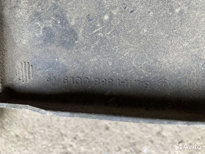 Крышка клапанов печки BMW e34 бмв е34