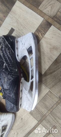 Коньки хоккейные