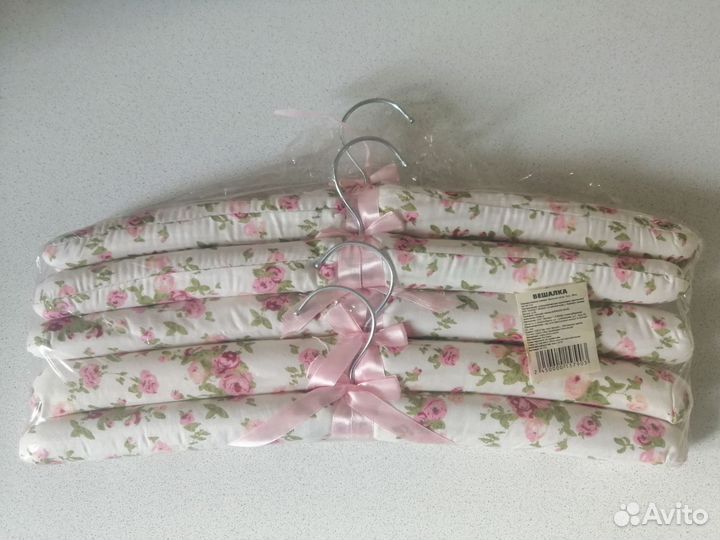 Плечики, вешалка для одежды