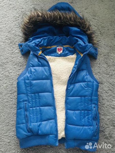 Ветровка, жилет и плащ