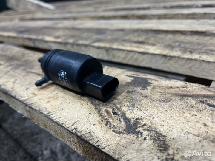 Насос омывателя Bmw 1 E87 N46B20 2007