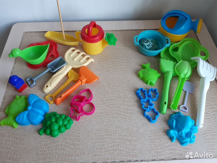 Игрушки пакетами в т.ч. куклы Энчантималс