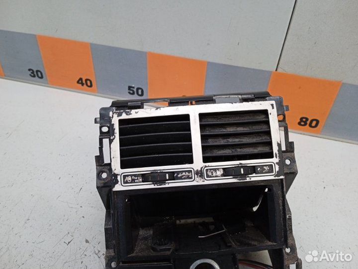 Дефлектор воздушный Volkswagen Touareg 7LA 3.2