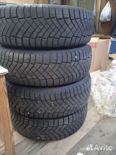 Pirelli Ice Zero FR 195/65 R15 95T