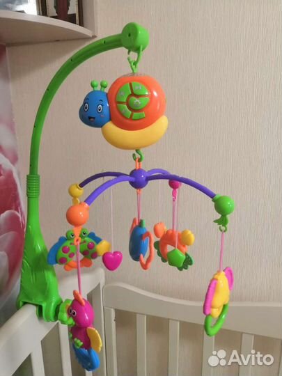 Мобиль-проектор на кроватку