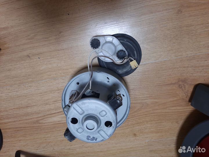 Пылесос samsung SC18M221A0S1 1800w (запчасти ) бу