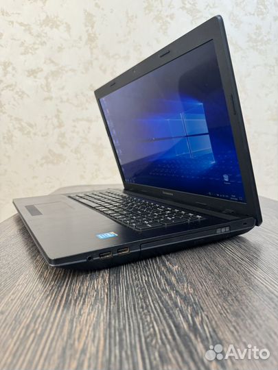 Большой 17,3 дюймовый ноутбук Lenovo g700