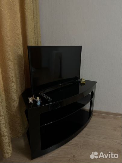 Тумба под телевизор