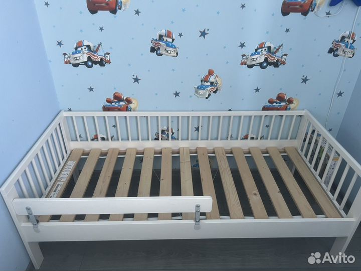 Детская кровать IKEA с матрасом