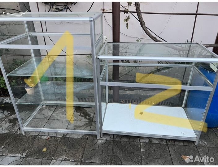 Шкаф витрина