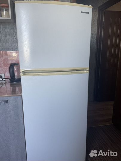 Продам холодильник рабочий