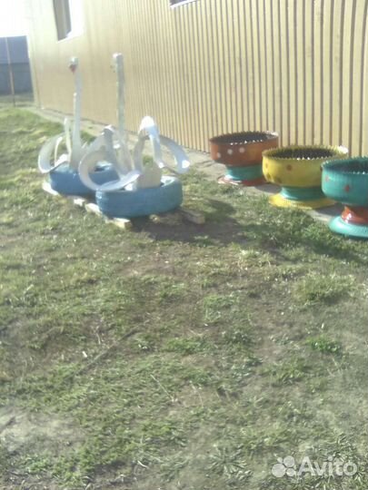 Клумбы, лебеди для цветов