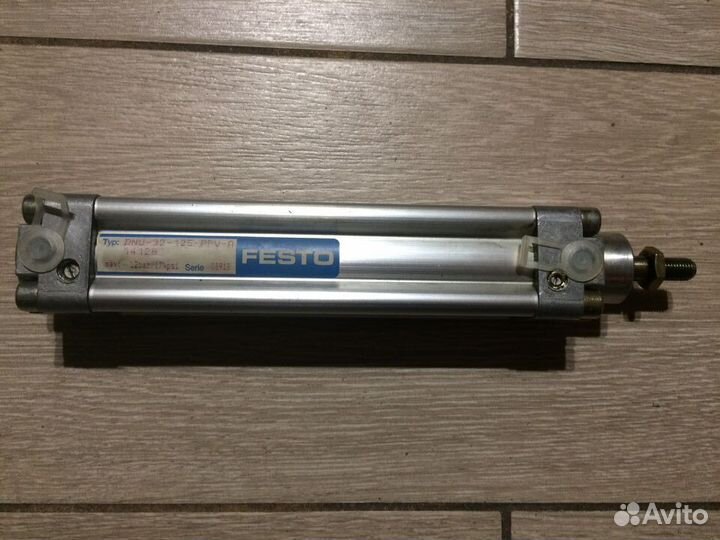 Пневмоцилиндр Festo DNU-32-125-PPV-A