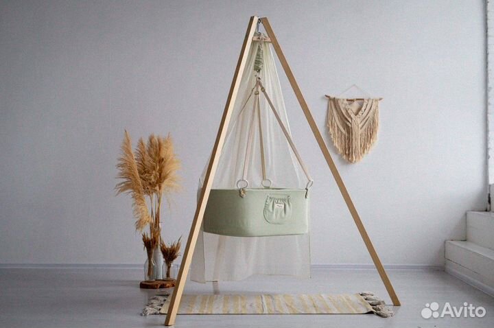 Подвесная кроватка для новорожденного