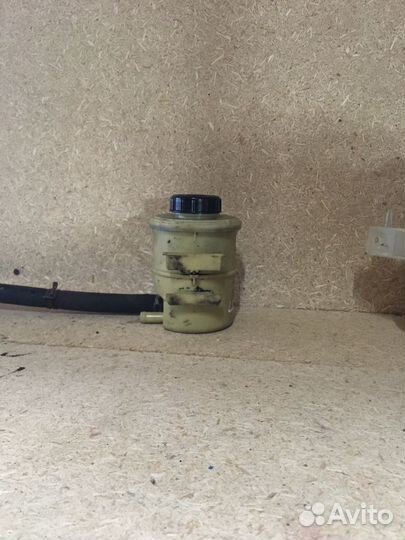 Бачок гур Рено Логан