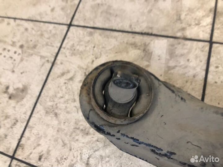 Рычаг подвески продольный задний левый Mitsubishi