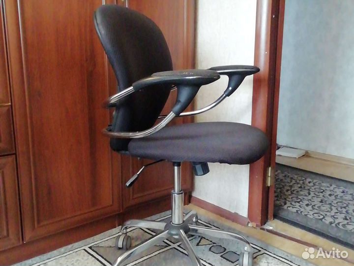 Компьютерный стул