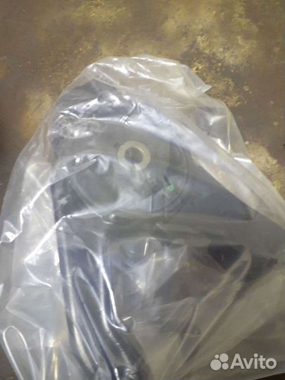 Задняя подушка двигателя тайота авенсис 1.8 двигат