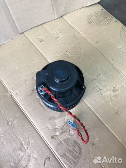 Мотор печки Volvo 31390437