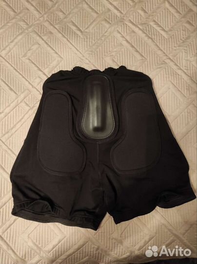 Шорты защитные для сноуборда мужские