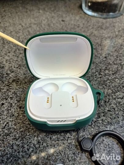 Наушники gbl live pro+(Правый наушник + кейс) Торг