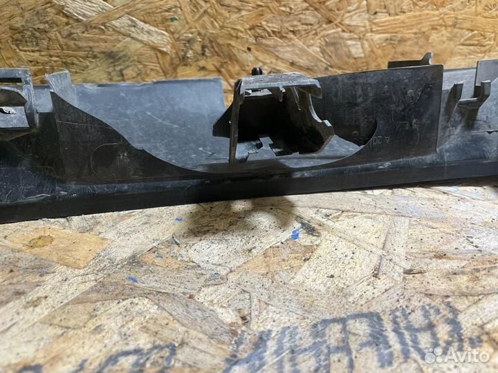 Воздухозаборник Мерседес GLK X204