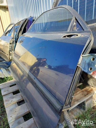 Дверь Mitsubishi Carisma (1995 - 1999)